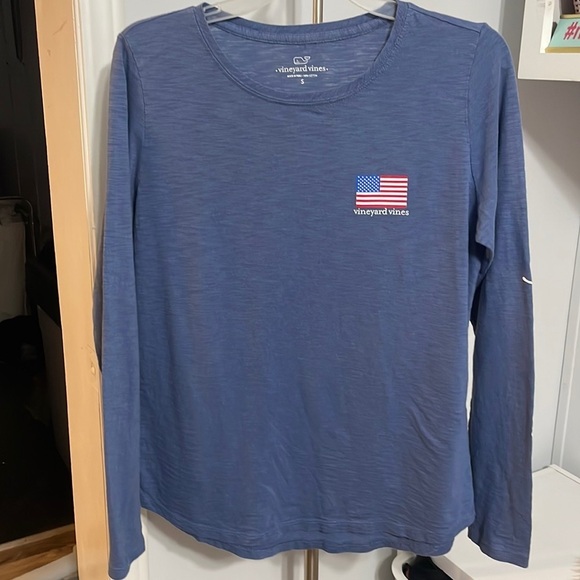 Vineyard Vines Tops - Vineyard Vines Long Sleeve blue USA shirt size S
